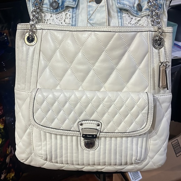 Coach Handbags - COACH Poppy Quilted Leather